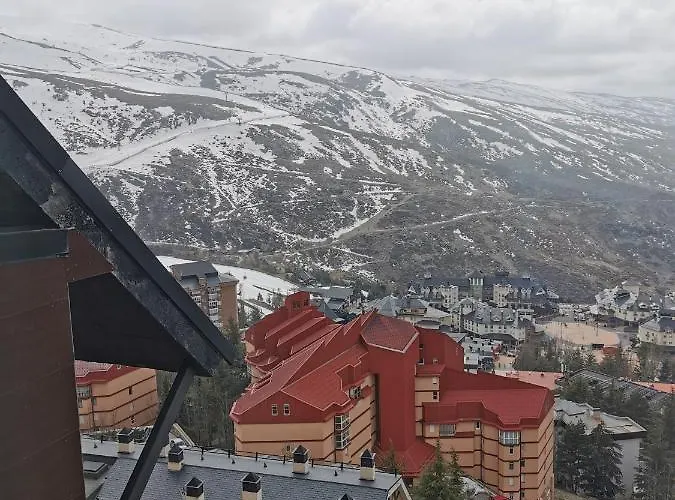 Sierra Nevada, Proximo A Pistas Y Plaza Central, Vistas Increibles 塞拉内华达