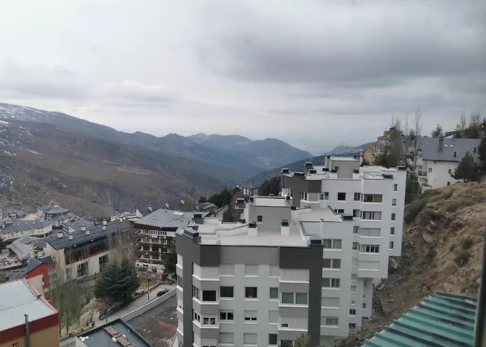 Sierra Nevada, Proximo A Pistas Y Plaza Central, Vistas Increibles 塞拉内华达
